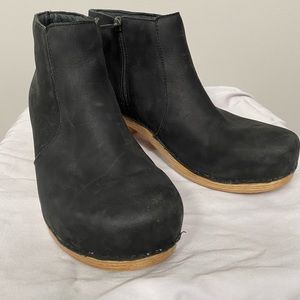 Dansko clog boots. Size 42.